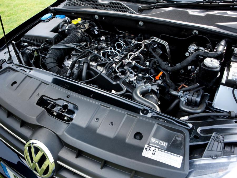 Volkswagen Amarok Double Cab Trendline 2010 года  (UK) (фото 18 из 21)